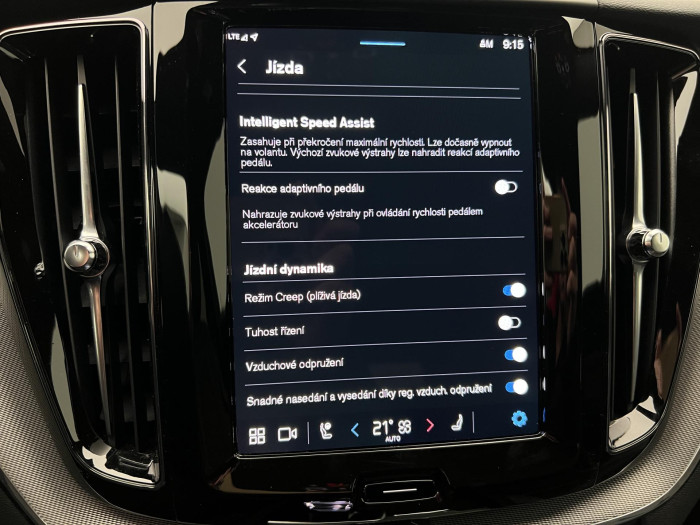 Volvo XC60 T6 AWD RECHARGE PLUS DARK AUT