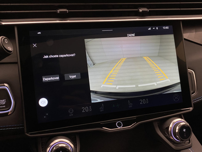 Lynk & Co 01 PHEV DCT AUT 1.maj