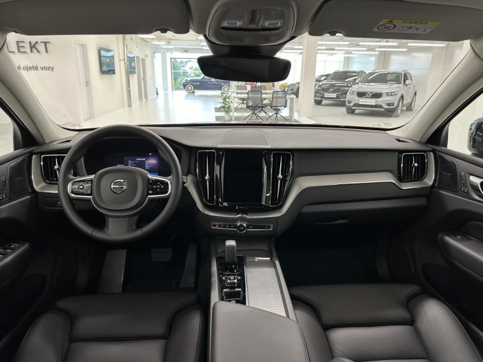 Volvo XC60 B4 AWD PLUS DARK REZERVACE 2.0 Plus
