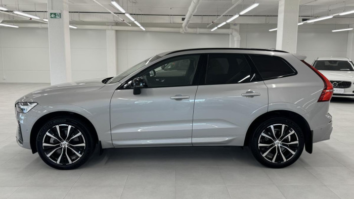Volvo XC60 B4 PLUS DARK AUT REZERVACE 2.0 Plus