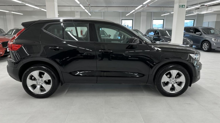 Volvo XC40 T3 MOMENTUM AUT REZERVACE 1.5 Momentum