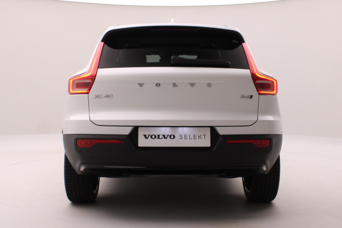 Volvo XC40 B4 AWD DARK ULTRA AUT CZ
