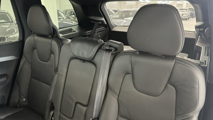 Volvo XC90 B5 AWD INSCRIPTION REZERVACE