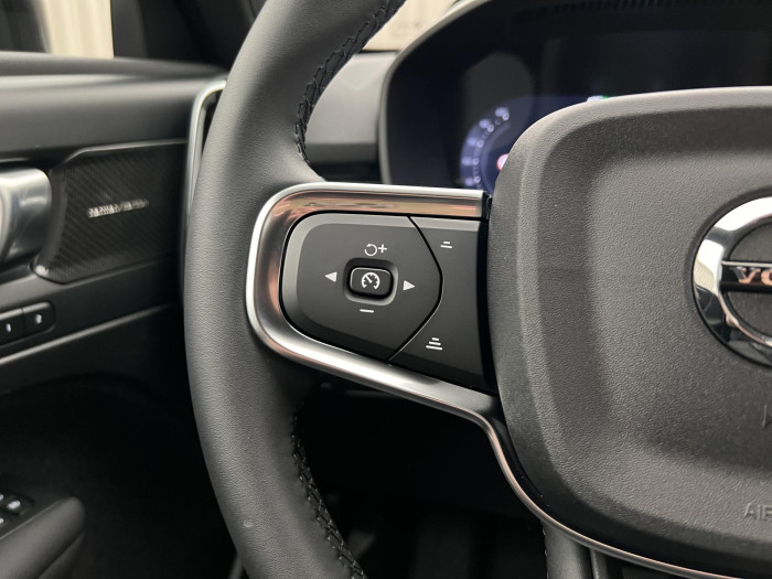 Volvo XC40 B3 DARK PLUS AUT