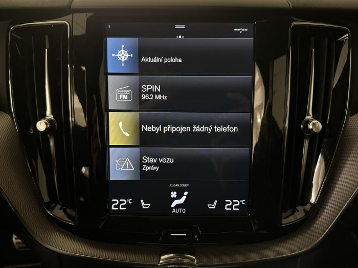 Volvo XC60 D5 AWD R-DESIGN AUT REZERVACE 2.0 d