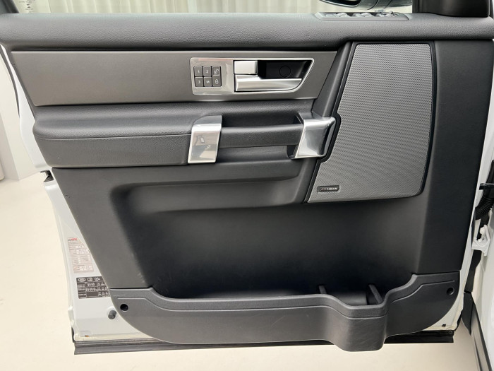 Land Rover Discovery 3.0 HSE SDV6 AWD AUT