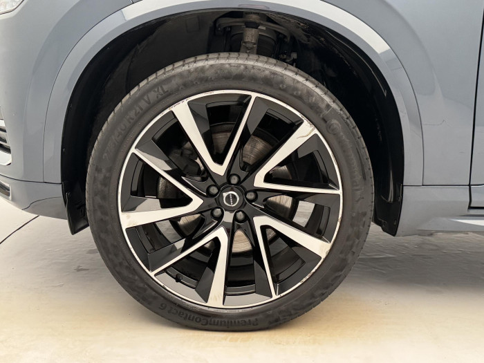 Volvo XC90 B5 AWD INSCRIPTION CZ 1.maj 7M