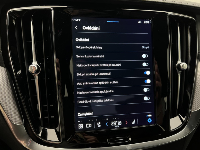 Volvo S60 B5 AWD ULTIMATE DARK REZERVACE