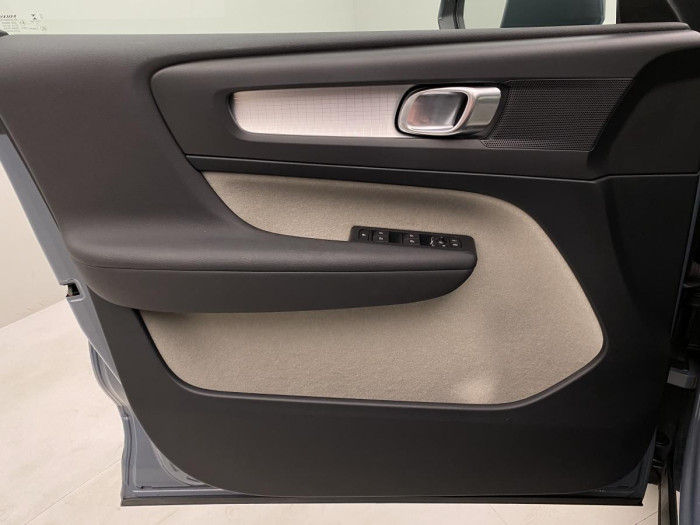 Volvo XC40 T3 MOMENTUM REZERVACE 1.5 Momentum