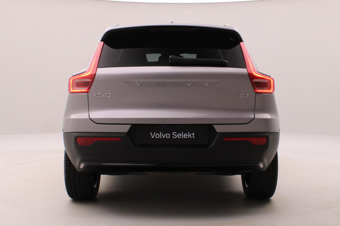 Volvo XC40 B3 DARK PLUS AUT CZ
