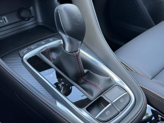 MG ZS EXCLUSIVE AUT. SKLADEM 1.0 Exclusive