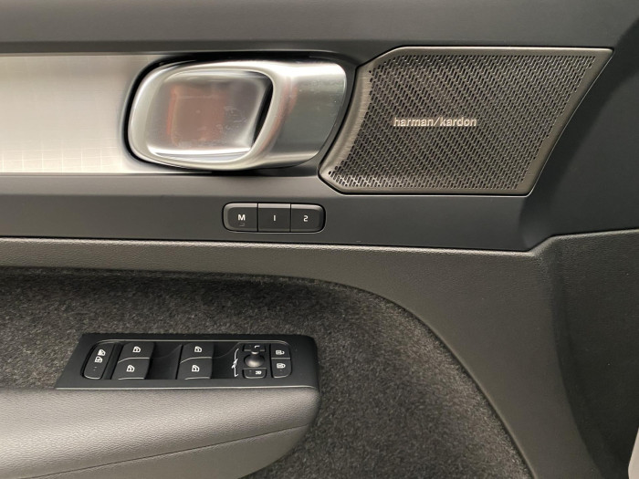 Volvo XC40 B3 AUT DARK PLUS