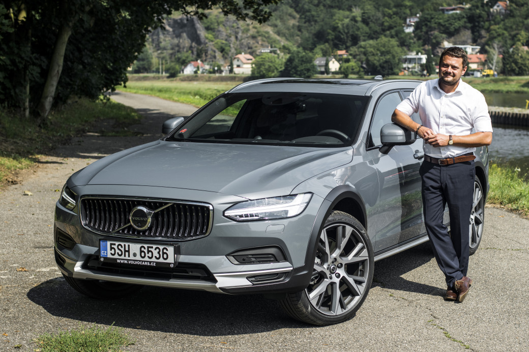 Volvo V90 Cross Country Facelift, zn. decentní!