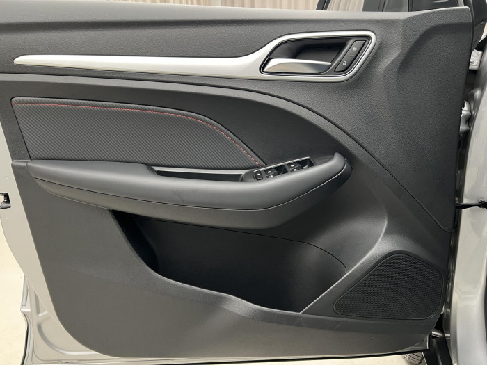 MG ZS 1.0T EXCLUSIVE AUT CZ 1.0 Exclusive