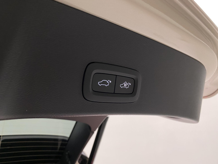 Volvo XC40 B3 AUT DARK PLUS