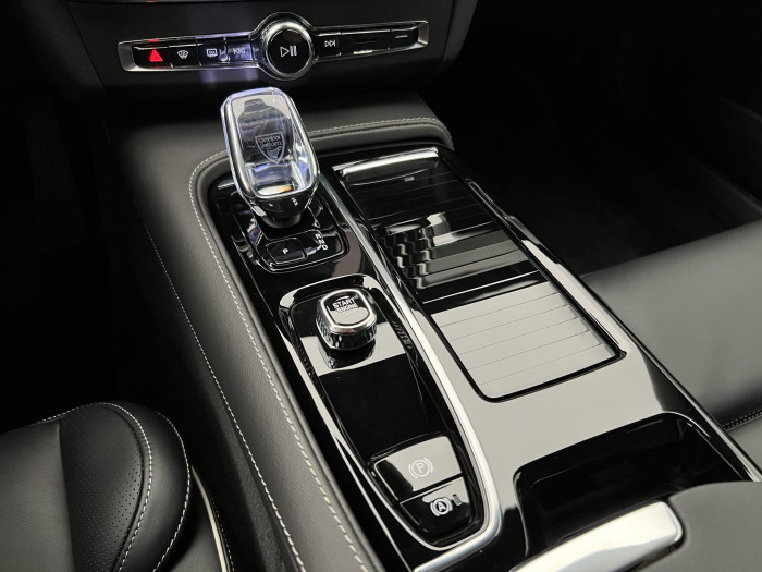 Volvo S90 T8 AWD RECHARGE ULTIMATE DARK