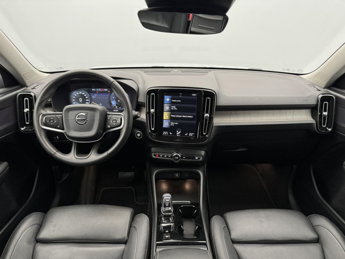 Volvo XC40 T4 INSCRIPTION AUT CZ 1.maj
