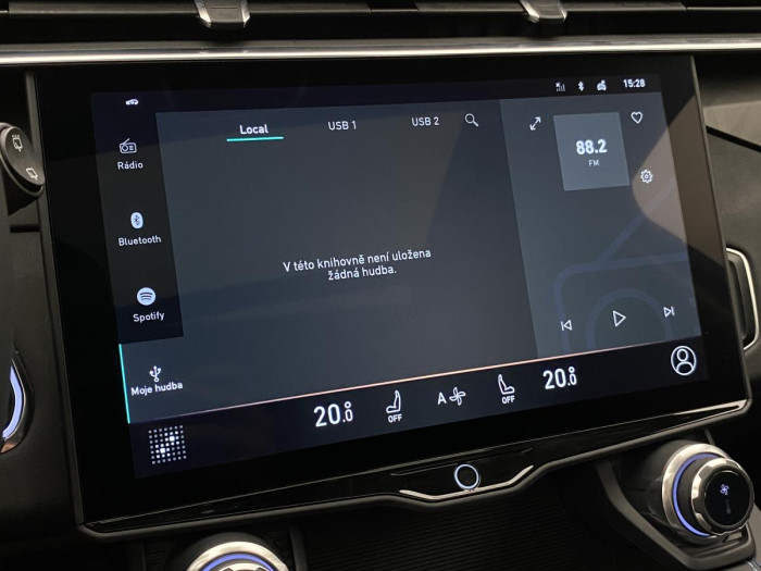 Lynk & Co 01 PHEV DCT AUT 1.maj