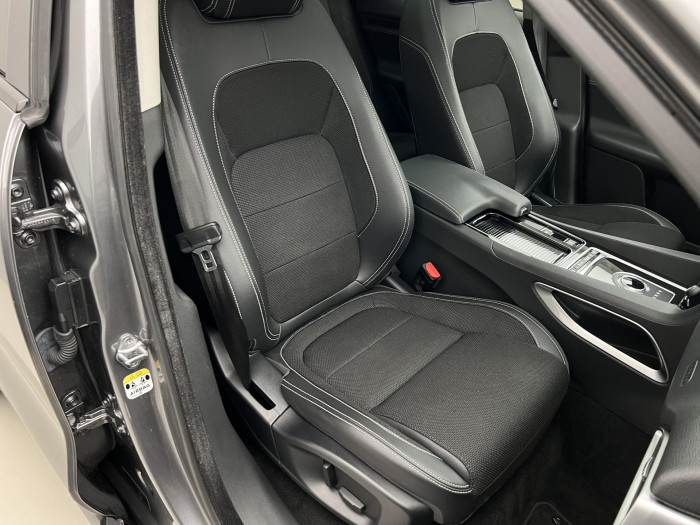 Jaguar F-Pace 20d R-SPORT AWD AUT CZ 2.0 d Sport
