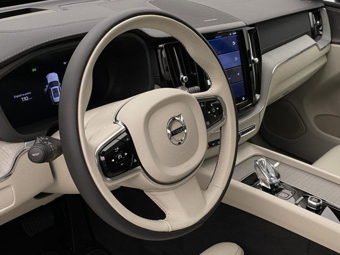 Volvo XC60 B4 AWD AUT DARK ULTIMATE