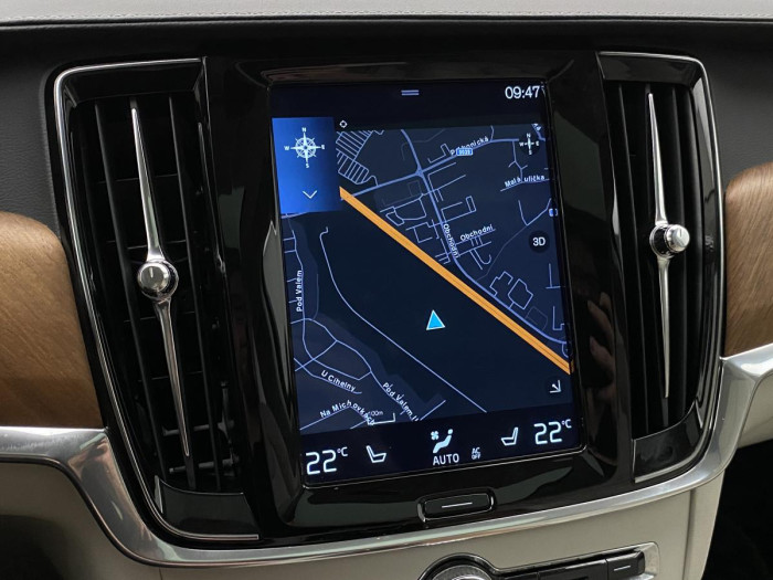 Volvo V90 D4 INSCRIPTION AUT REZERVACE 2.0 d