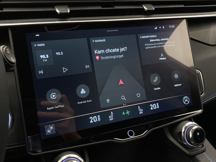 Lynk & Co 01 PHEV DCT REZERVACE