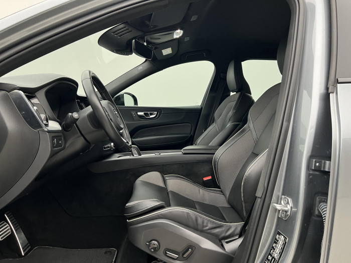 Volvo XC60 B4 R-DESIGN AUT