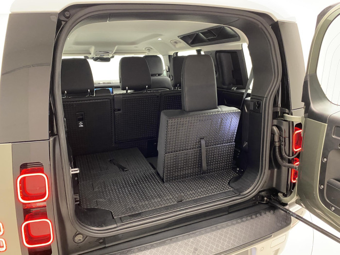 Land Rover Defender 110 D250 S AWD AUT CZ 7míst 3.0 d