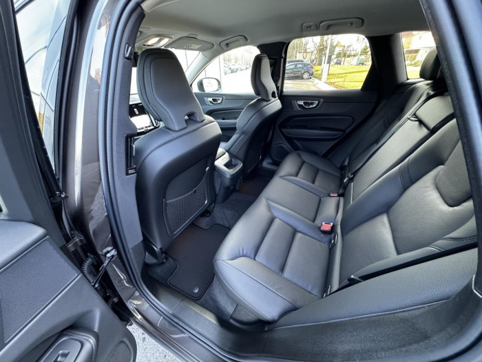 Volvo XC60 B4 AUT DARK PLUS 2.0 Plus