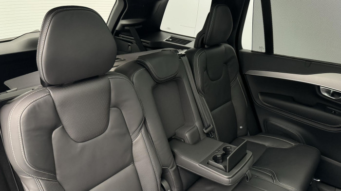 Volvo XC90 B5 AWD ULTIMATE REZERVACE