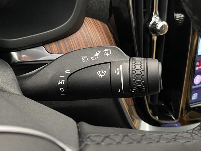 Volvo V60 B4 AUT DARK PLUS