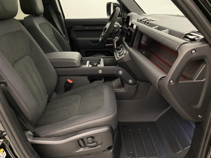 Land Rover Defender 110 V8 P525 AWD AUT REZERVACE 5.0 V8