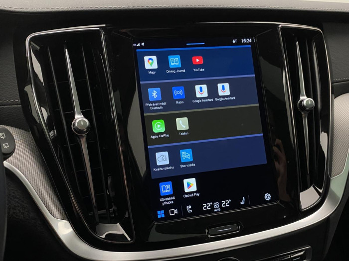 Volvo V60 B4 ULTIMATE DARK AUT REZERVACE