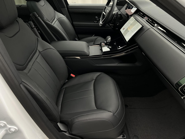 Land Rover Range Rover Sport D300 DYNAMIC SE AWD Aut 3.0 d Dynamic SE