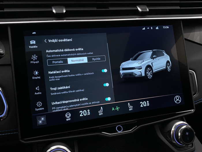 Lynk & Co 01 PHEV DCT AUT 1.maj REZERVACE