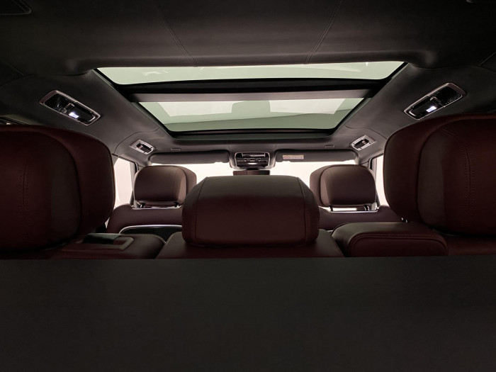 Land Rover Range Rover P550e AUTOBIOGRAPHY