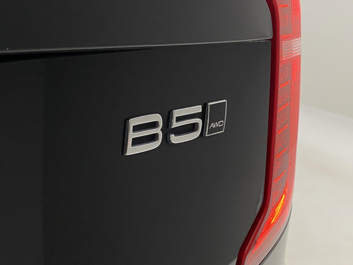 Volvo XC90 B5 AWD INSCRIPTION REZERVACE