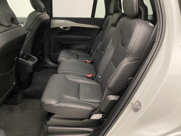 Volvo XC90 B5 AWD R-DESIGN AUT 1.maj