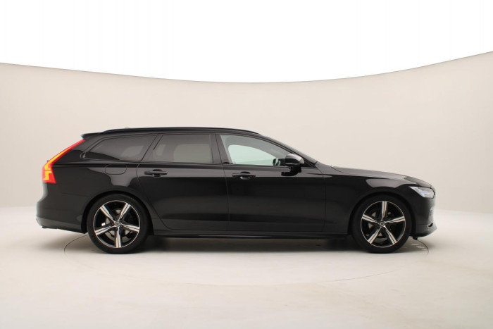 Volvo V90 D4 AWD R-DESIGN REZERVACE 2.0 d