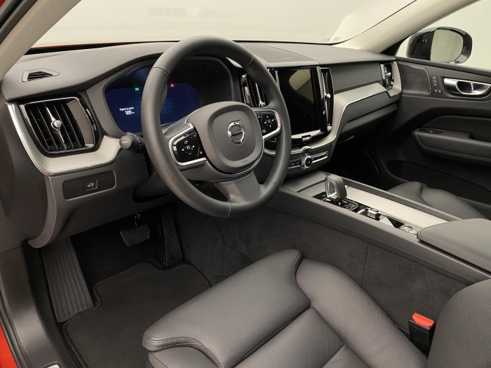 Volvo XC60 B5 AWD DARK PLUS REZERVACE