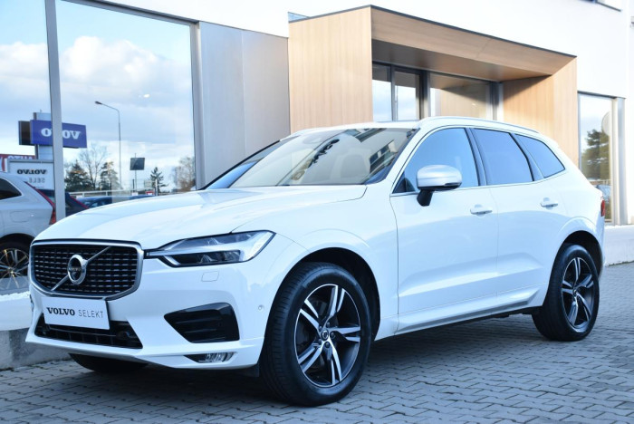 Volvo XC60 D4 AWD R-DESIGN AUT REZERVACE 2.0 d
