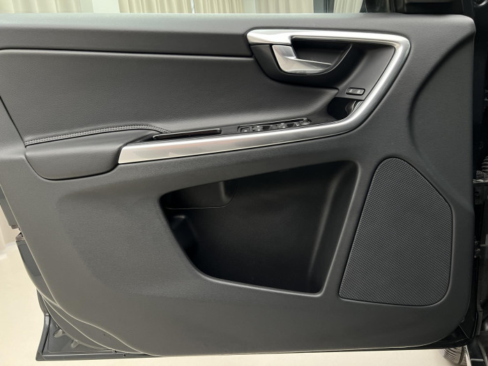 Volvo XC60 D4 AWD MOMENTUM AUT 2.4 d Momentum