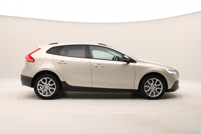 Volvo V40 CC T3 INSCRIPTION REZERVACE 1.5 CC CC