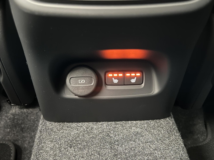 Volvo XC40 B3 DARK PLUS AUT