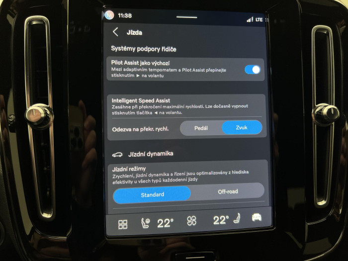 Volvo XC40 B3 DARK PLUS AUT