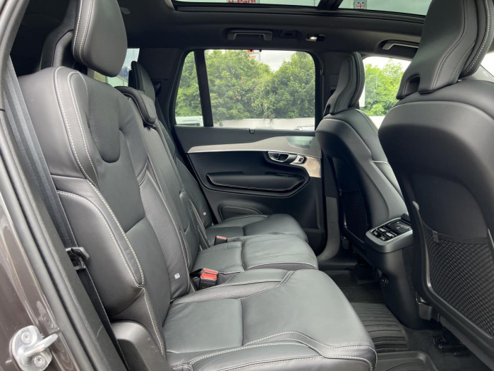 Volvo XC90 B5 AWD DARK ULT. 7MÍSTNÁ Aut