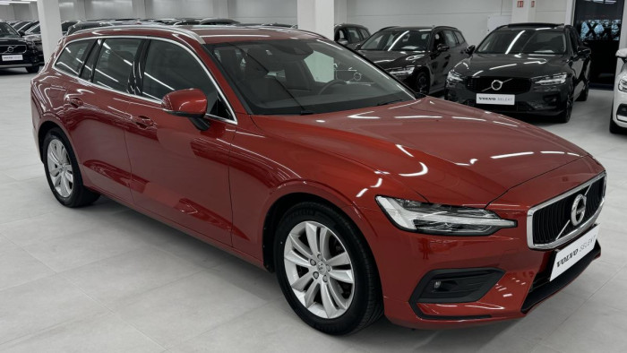 Volvo V60 D4 MOMENTUM ADVANCED REZERVACE 2.0 d Momentum