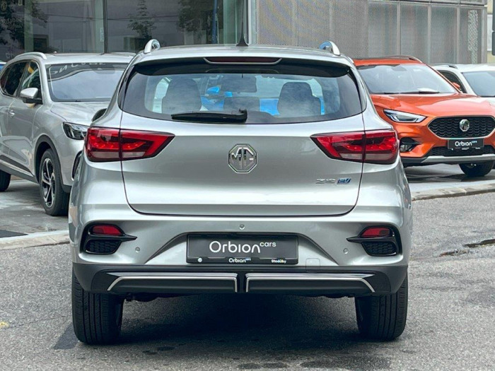 MG ZS EV EXCITE 70kWh REZERVACE!