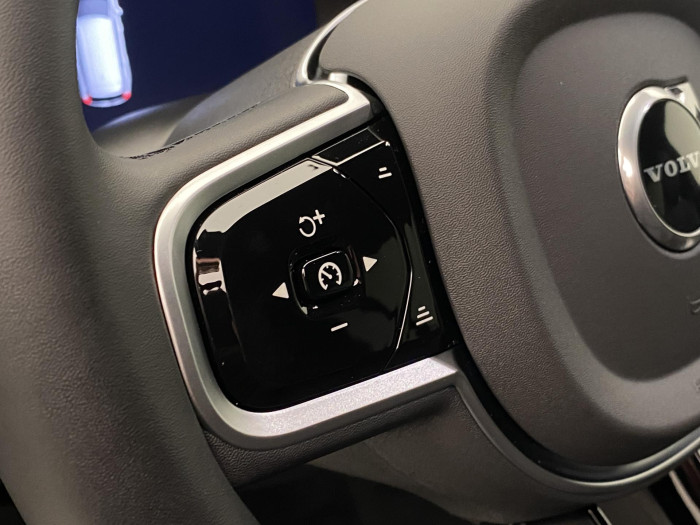 Volvo XC90 B5 AWD BLACK EDITION PLUS 7