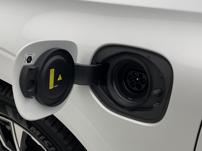 Volvo XC60 T6 AWD PLUG-IN DARK PLUS AUT